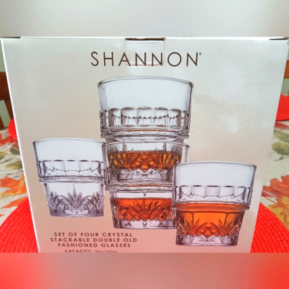 Shannon Godinger Stackable glass set